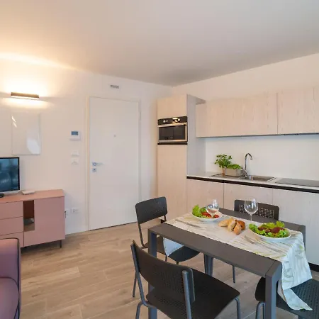 Locazione Turistica Zero5-zero5 Residence-3 Apartment Lignano Sabbiadoro